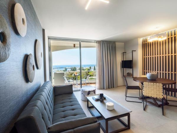 Marina Alimos Hotel Apartments : photo 5 de la chambre appartement 1 chambre premium - vue latérale sur mer