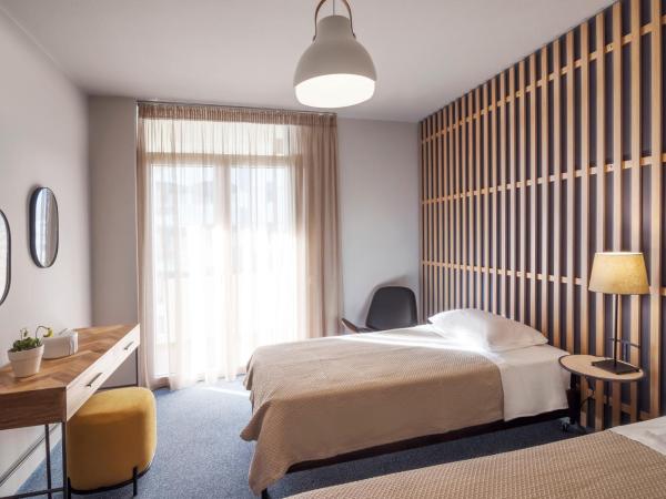 Marina Alimos Hotel Apartments : photo 4 de la chambre appartement 1 chambre premium - vue latérale sur mer