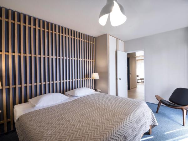 Marina Alimos Hotel Apartments : photo 7 de la chambre appartement 1 chambre premium - vue latérale sur mer