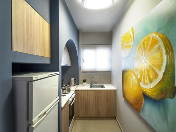 Marina Alimos Hotel Apartments : photo 1 de la chambre appartement familial premium - vue sur mer