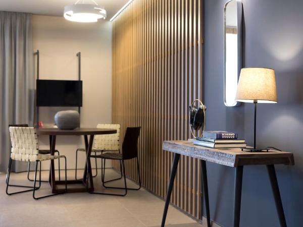 Marina Alimos Hotel Apartments : photo 7 de la chambre appartement familial premium - vue sur mer