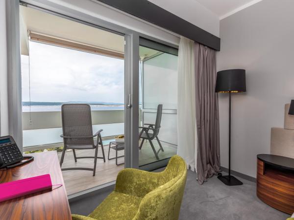 Hotel Omorika : photo 4 de la chambre chambre double ou lits jumeaux avec balcon - vue sur mer