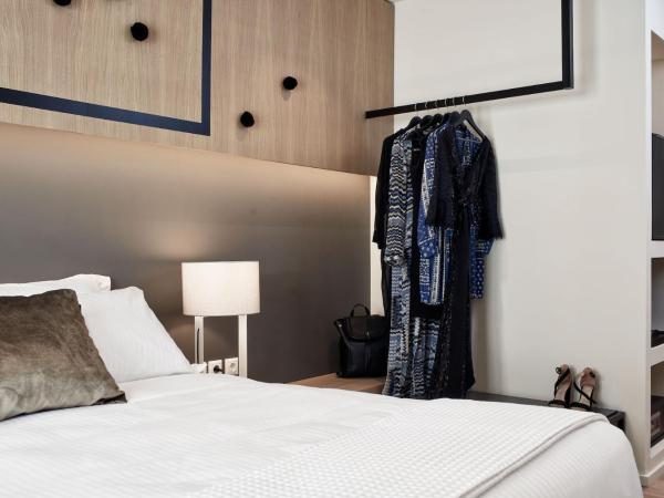 Urban Frame Plaka : photo 5 de la chambre chambre double avec vue sur la ville