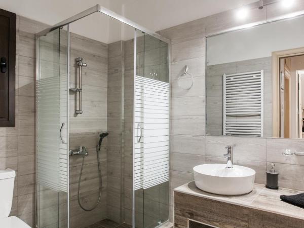 Nicholas Point Apartments and Rooms : photo 9 de la chambre appartement avec balcon