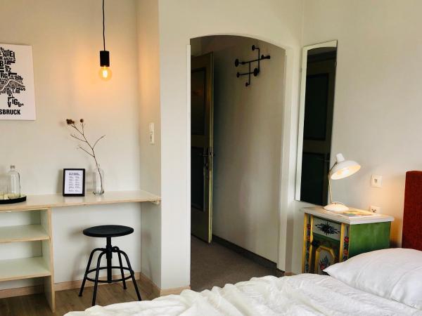 Hotel Sonnenhof - bed & breakfast & appartements : photo 7 de la chambre chambre simple avec balcon