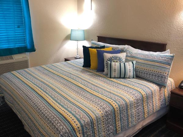 Athens Hotel & Suites : photo 6 de la chambre suite lit king-size