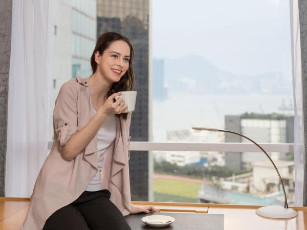 Novotel Century Hong Kong : photo 2 de la chambre suite avec 1 lit queen-size