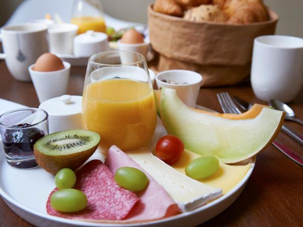 Hotel Les Charmes : photo 4 de la chambre chambre double standard avec douche