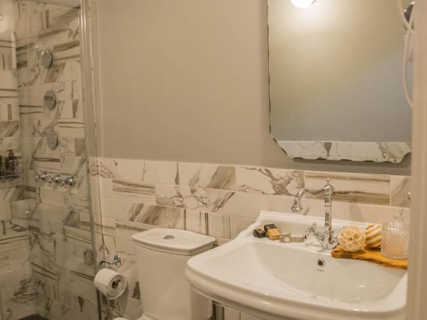 Kyria Boutique House : photo 8 de la chambre studio avec balcon 