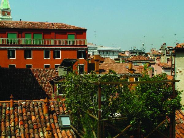 Hotel Campiello : photo 9 de la chambre chambre double de luxe avec 2 lits d'appoint