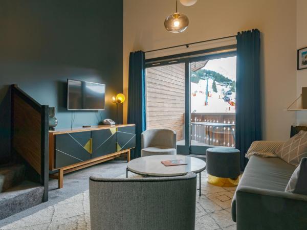 Fahrenheit Seven Courchevel : photo 5 de la chambre chambre familiale en duplex - vue sur piste de ski