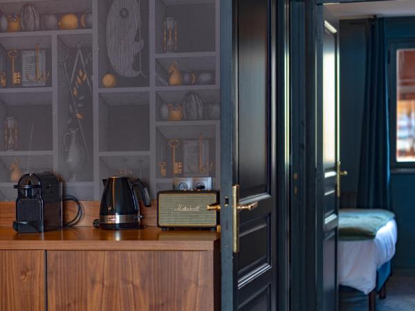 Fahrenheit Seven Courchevel : photo 5 de la chambre chambre familiale - vue sur piste de ski