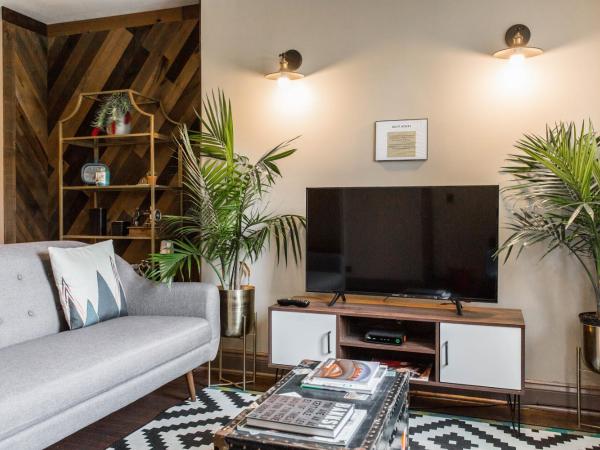 Villa Dubois Guest House : photo 6 de la chambre chambre lit queen-size deluxe