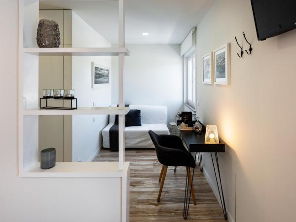 JR Studios & Suites I Rius I : photo 3 de la chambre suite deluxe