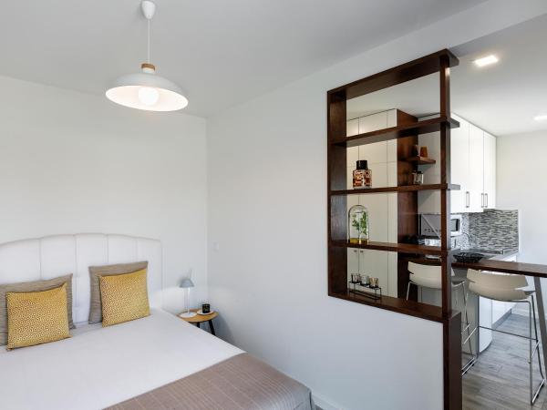 JR Studios & Suites I Rius I : photo 6 de la chambre studio