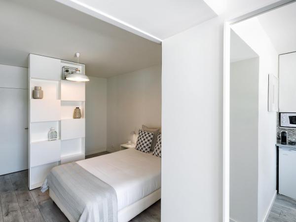 JR Studios & Suites I Rius I : photo 5 de la chambre studio