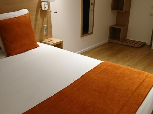Kyriad Quimper Sud : photo 3 de la chambre chambre double supérieure