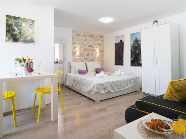 Guest House Babina - Apartments King & Queen : photo 1 de la chambre studio supérieur