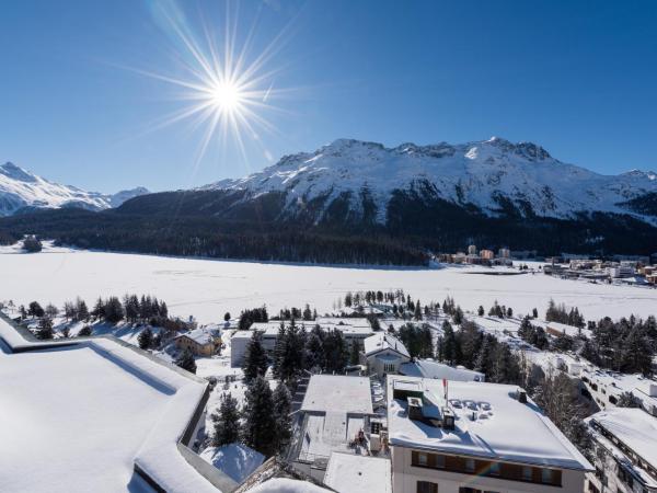 Hotel Schweizerhof St. Moritz : photo 2 de la chambre chambre double – vue sur lac