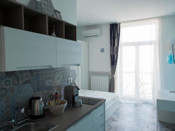 Nereidi Suites : photo 5 de la chambre chambre double deluxe avec balcon - vue sur mer