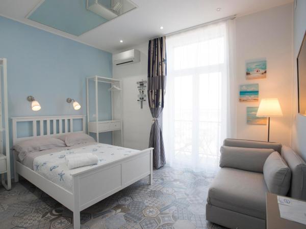 Nereidi Suites : photo 6 de la chambre chambre double deluxe avec balcon - vue sur mer