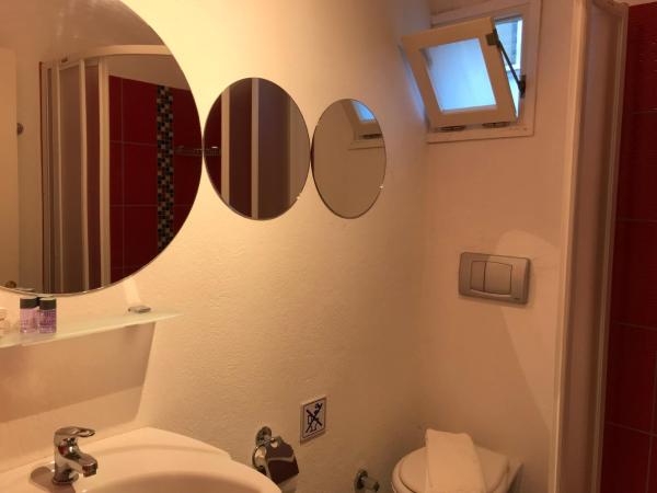 Su Hotel - Bodrum : photo 9 de la chambre chambre lits jumeaux