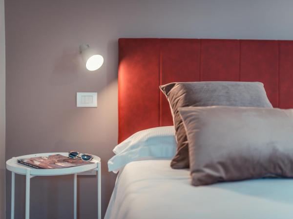 A'Coffa - Rooms&Breakfast : photo 7 de la chambre chambre triple avec salle de bains privative