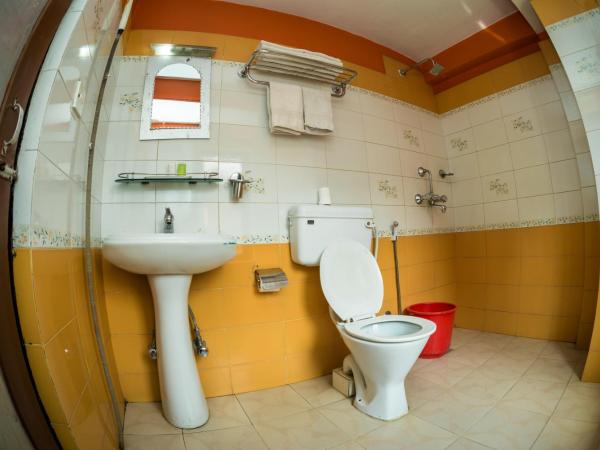 Hotel Encounter Nepal & Spa : photo 8 de la chambre standard double room - 15% off on food and beverage, 15% off spa, 24 hour check in and free welcome drink