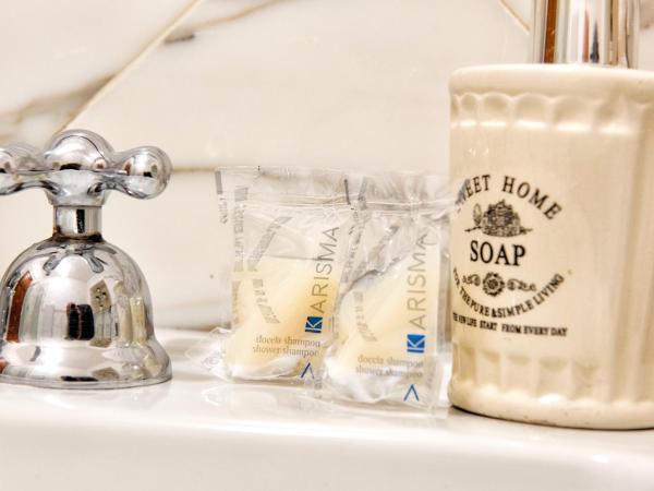 Corso 151 : photo 8 de la chambre chambre double avec salle de bains privative extérieure