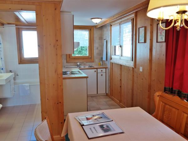 Hôtel Ecureuil Villars : photo 3 de la chambre chambre double avec kitchenette