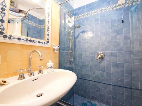 Suite Villa Carolina : photo 5 de la chambre chambre double