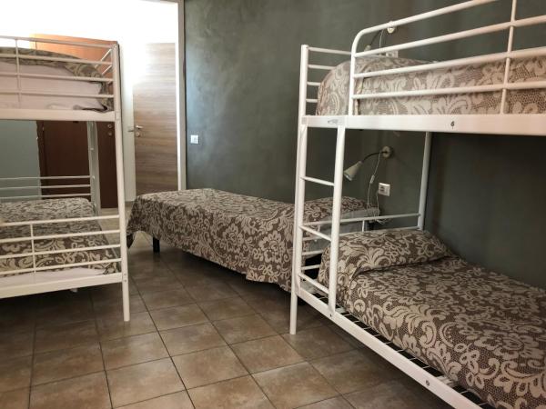 Ostello Old Milano : photo 2 de la chambre lit dans dortoir mixte de 6 lits