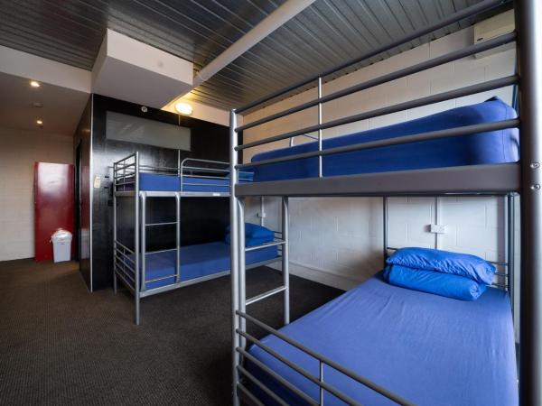 Summer House Melbourne : photo 2 de la chambre lit dans dortoir mixte de 4 lits avec salle de bains privée