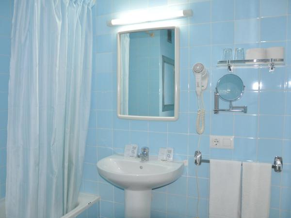 Hostal - Pensión El Amigo : photo 5 de la chambre chambre simple