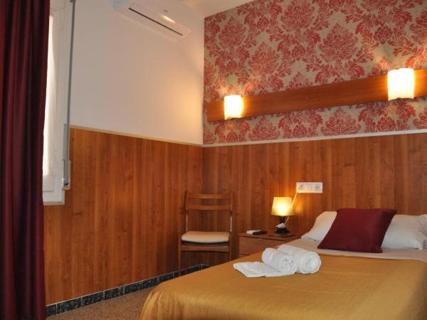 Hostal - Pensión El Amigo : photo 7 de la chambre chambre simple