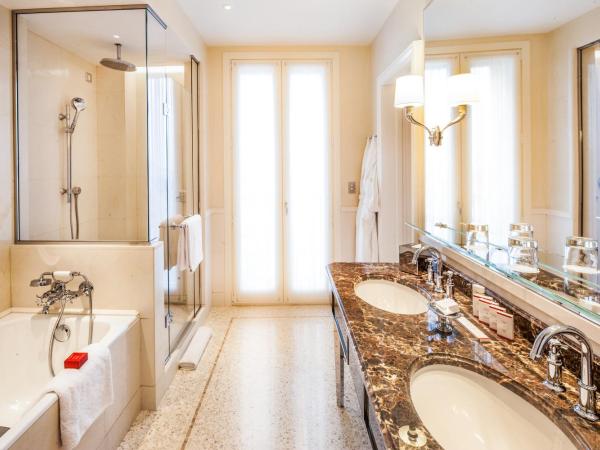 Palazzo Parigi Hotel & Grand Spa - LHW : photo 4 de la chambre suite junior parigi