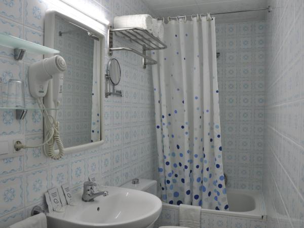 Hostal - Pensión El Amigo : photo 7 de la chambre chambre double standard