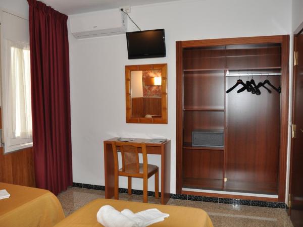 Hostal - Pensión El Amigo : photo 4 de la chambre chambre double standard