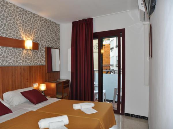 Hostal - Pensión El Amigo : photo 4 de la chambre chambre double avec balcon