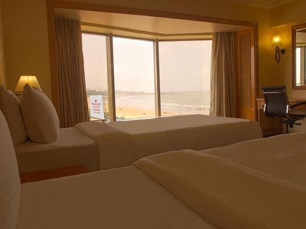 Ramada Plaza By Wyndham Palm Grove : photo 3 de la chambre chambre double premium - vue partielle sur la mer