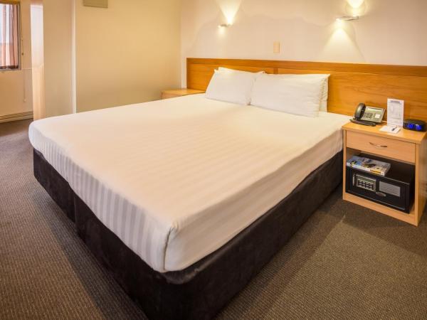 President Hotel Auckland : photo 5 de la chambre studio standard avec lit king-size