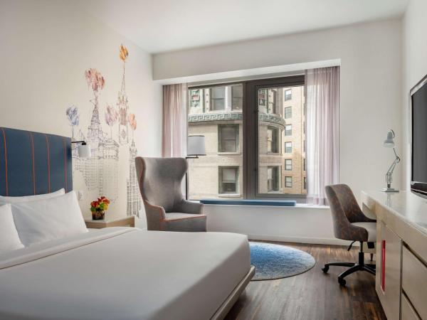 Hyatt Centric Wall Street New York : photo 6 de la chambre chambre lit king-size pour personnes à mobilité réduite avec douche accessible aux personnes à mobilité réduite