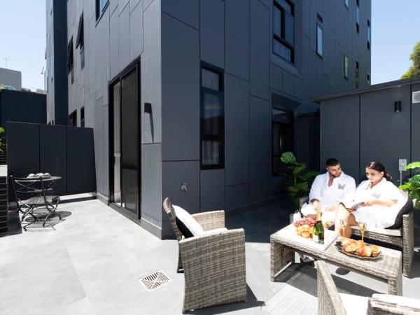 Holiday Inn & Suites - Parramatta Marsden Street, an IHG Hotel : photo 1 de la chambre suite lit king-size – non-fumeurs