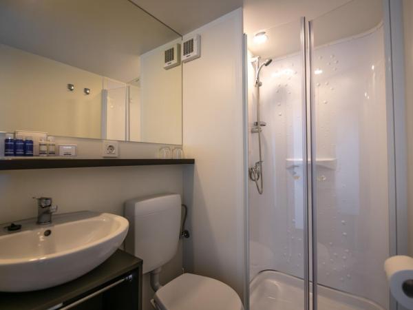 Arena Stoja Camping Homes : photo 9 de la chambre tente safari 2 chambres supérieure - vue sur mer