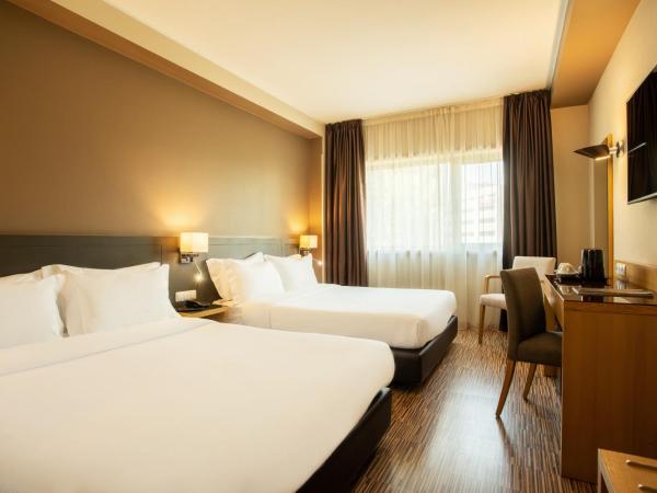 HF Tuela Porto : photo 3 de la chambre chambre lits jumeaux plus (4 adultes)