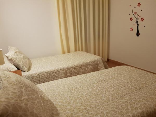 Hostal Mary -Adults Only 18 and up : photo 2 de la chambre chambre lits jumeaux