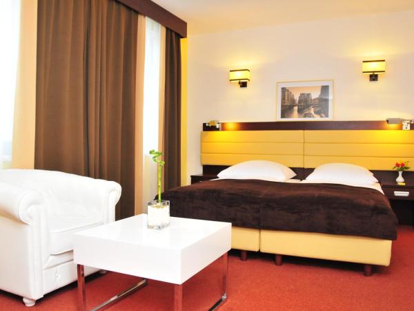 Hotel City Inn Hamburg-Mitte : photo 1 de la chambre chambre double avec salle de bains privative