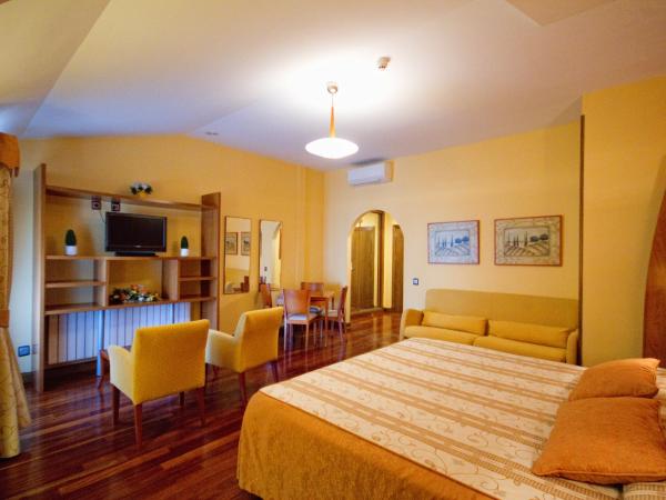 Hotel Los 5 Pinos : photo 3 de la chambre chambre lit king-size deluxe