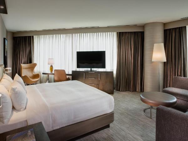 Hyatt Centric Chicago Magnificent Mile : photo 1 de la chambre chambre d'angle lit king-size de luxe