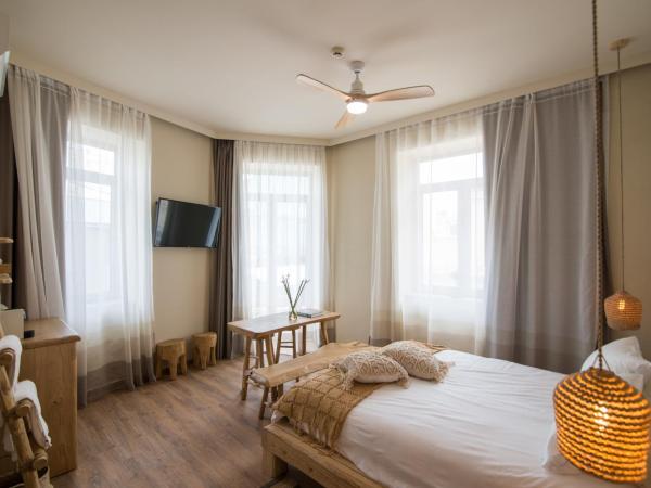 Ederlezi Boutique Hotel : photo 1 de la chambre suite avec balcon